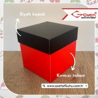 10x10x10 Tabanı Kırmızı, Kapağı Siyah Karton Kutu